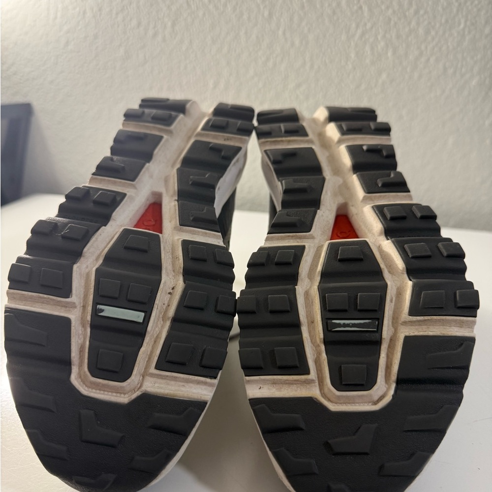 On Running Gray and Black Athletic Shoes - Picture 8 of 9